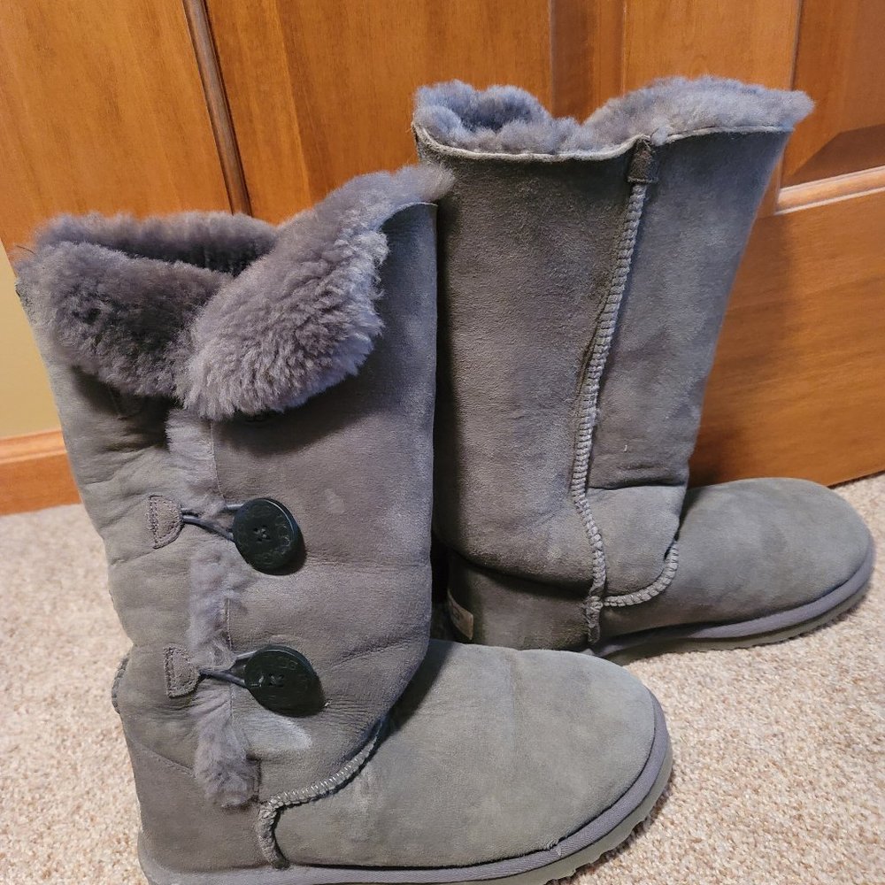 womens ugg boots grey tall button size 7